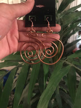 Load image into Gallery viewer, Signature Circle Copper Earrings